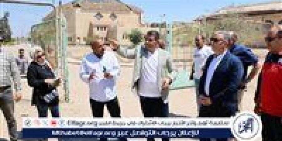 محافظ الإسماعيلية يتفقد طرقًا ومحاور مرشحة للتطوير