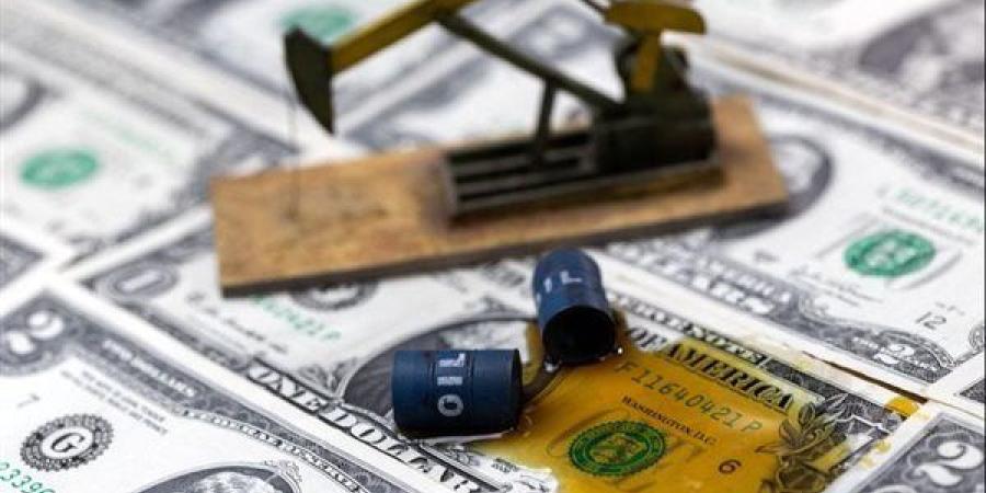 تراجع أسعار النفط بسبب مخاوف المعروض رغم تعليق رسوم ترامب الجمركية