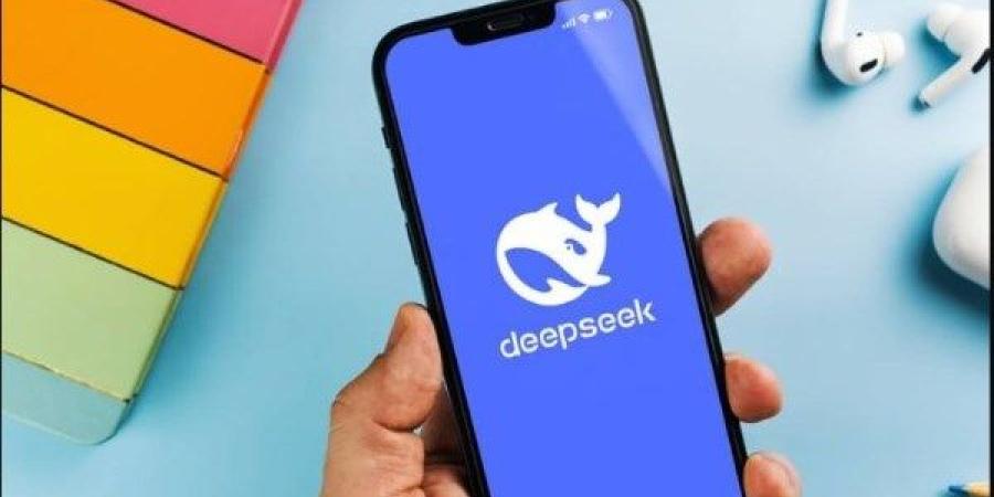 كل ما تحتاج معرفته عن DeepSeek.. تطبيق الدردشة الذكي الصيني المثير للجدل