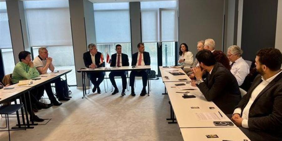 الهيئة العامة للاستثمار تبحث مستقبل الاستثمارات الهولندية في إعادة تدوير المخلفات