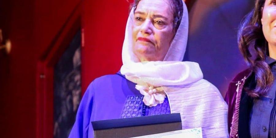 الملك يعزي أسرة الفنانة نعيمة بوحمالة