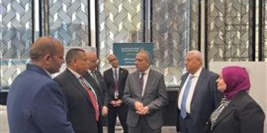 رئيس البنك الزراعي يتفقد الأعمال النهائية بمقر البنك بالعاصمة الإدارية تمهيداً لافتتاحه قريباً