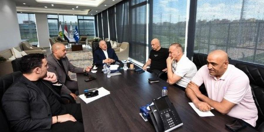 تفاصيل اجتماع أبو ريدة ودياب مع التوأم