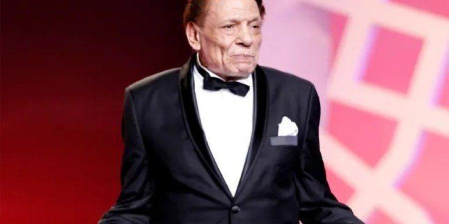 الذكاء الاصطناعي يُشعل الجدل حول الحالة الصحية للزعيم عادل إمام