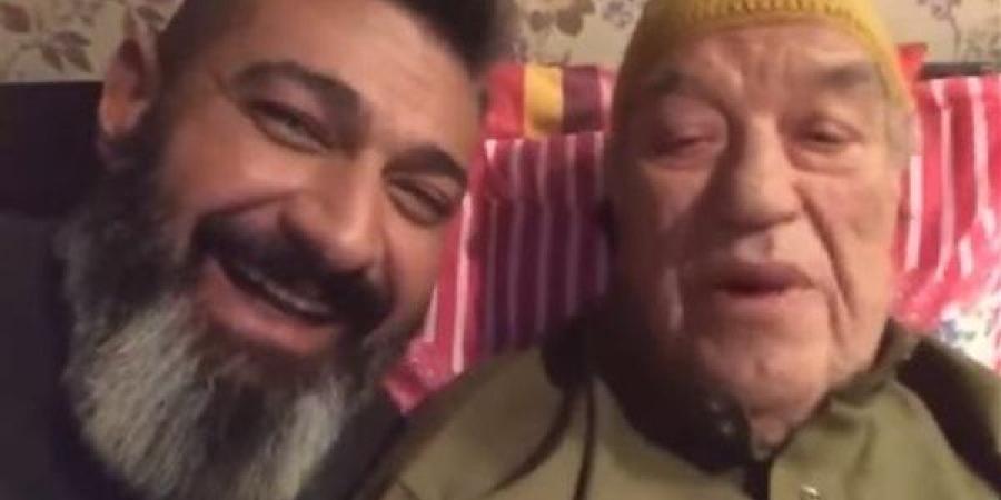 "سِبت فراغ كبير ".. ياسر جلال يحيي ذكرى وفاة النجم حسن حسني (فيديو)