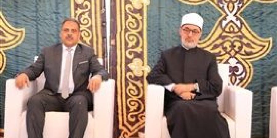 مفتي الجمهورية يكرم حفظة القرآن الكريم بمحافظة الشرقية وسط احتفاء شعبي ورسمي حافل بفضيلته