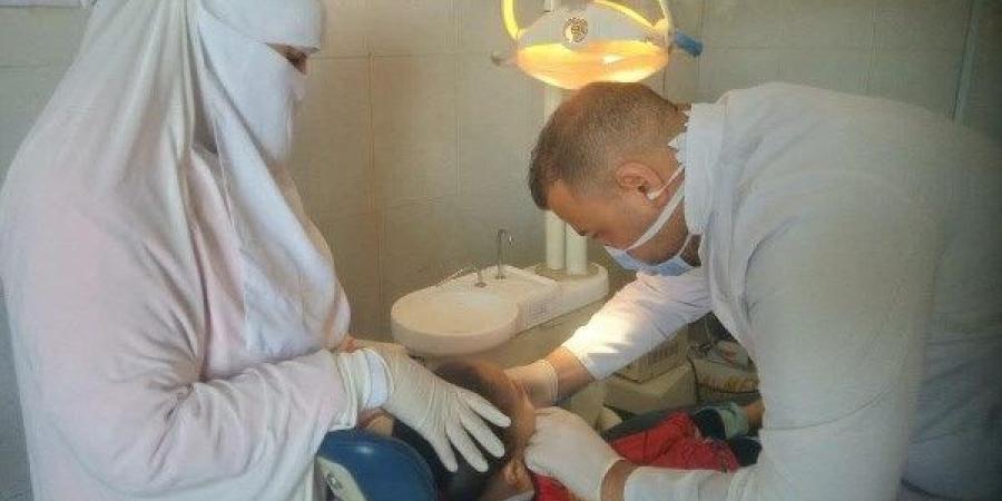 فحص وتوفير العلاج لــ 1590مواطنًا في 9 تخصصات بقافلة طبية مجانية ببني سويف