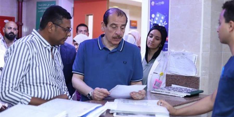 خلال تفقد مستشفى الغردقة.. نائب وزير الصحة بزيادة معدل الولادات الطبيعية 