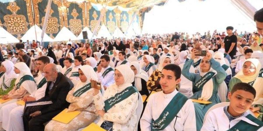 مفتي الجمهورية يكرم حفظة القرآن الكريم بمحافظة الشرقية.. صور