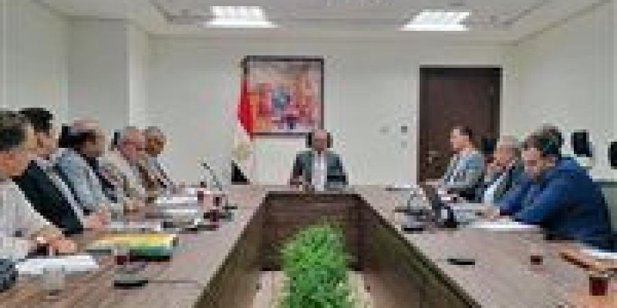 فى إستجابه سريعه لنائب التنسيقية أحمد رمزى.. نائب وزير الاسكان يتابع الموقف التنفيذى لمشروع إنشاء محطة مياه منشأة القناطر