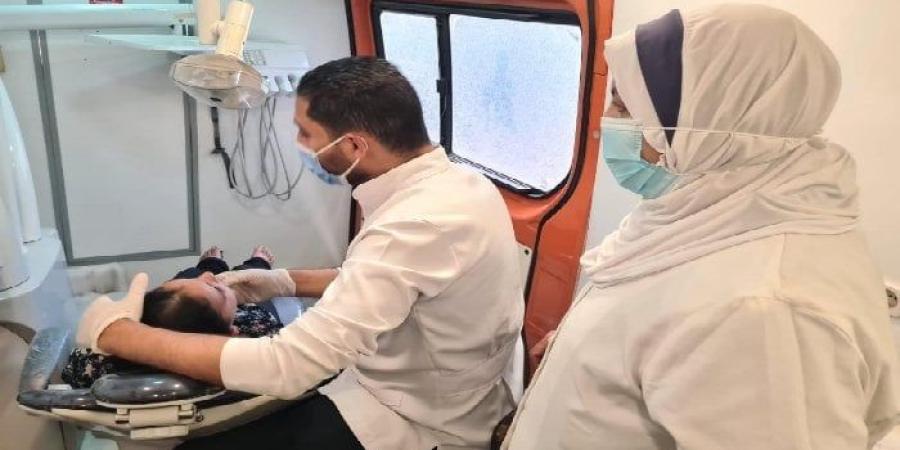 بالمجان.. كشف وعلاج لـ1220 مواطنًا خلال قافلة طبية بكوم حمادة في البحيرة