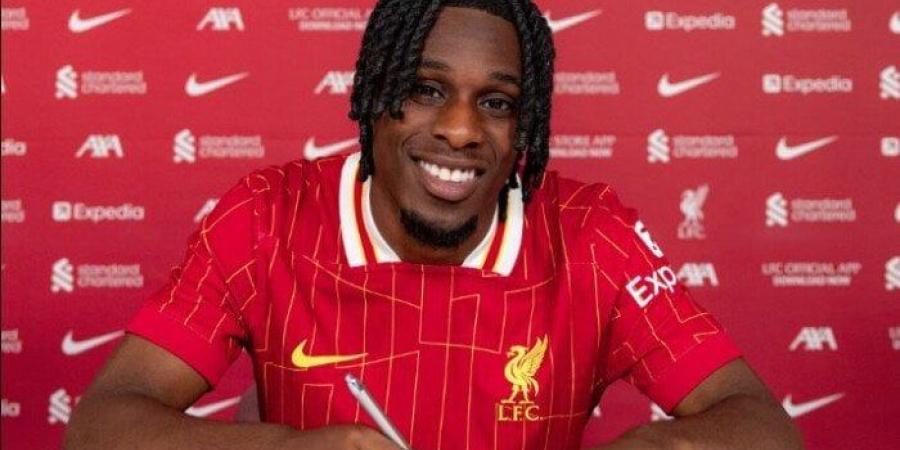 ليفربول يعلن تعاقده مع جيريمي فريمبونج.. تعرف على أرقام النجم الهولندي