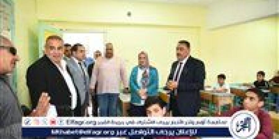 محافظ مطروح يتفقد انطلاق ماراثون امتحانات الشهادة الإعدادية بالمحافظة