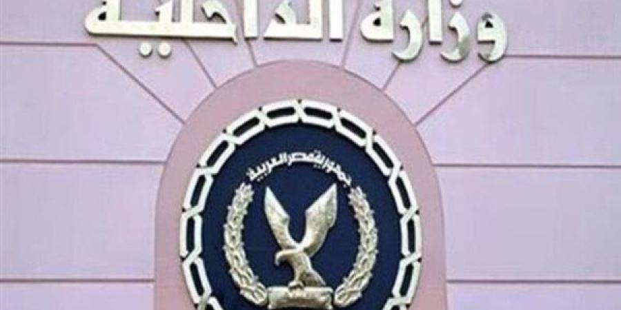 ضبط قائد سيارة استخدم لوحتين مختلفتين للتضليل المروري في مصر الجديدة