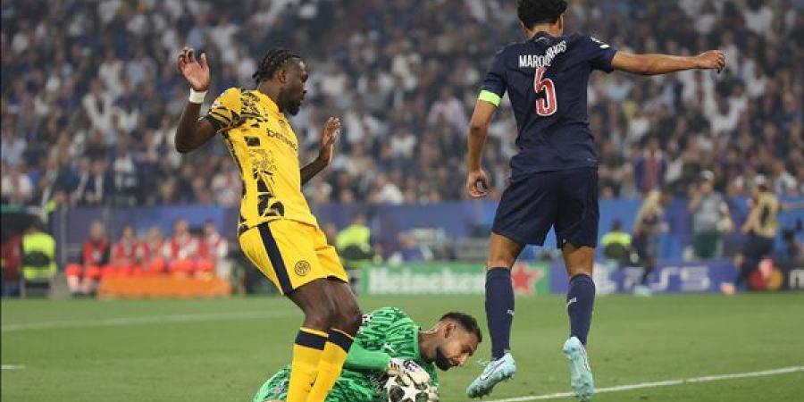 كفاراتسخيليا يسجل هدف باريس سان جيرمان الرابع في شباك إنتر ميلان.. فيديو