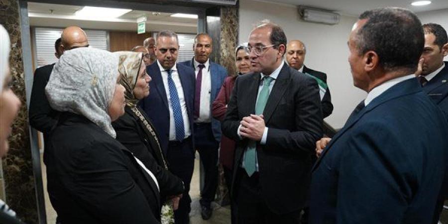 كجوك للعاملين بمركز كبار ومتوسطي الوجه البحري: قدموا شرحا وافيا ومبسطا للممولين