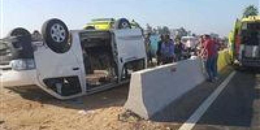 انقـ ـلاب ميكروباص بمنيا القمح يؤدي لإصابة 12 شخصا في الشرقية