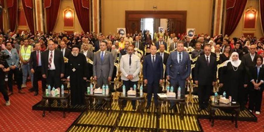 محافظ القاهرة: القيادة السياسية تولى اهتمامًا كبيرًا بدعم الأسر وتحسين مستوى معيشتها