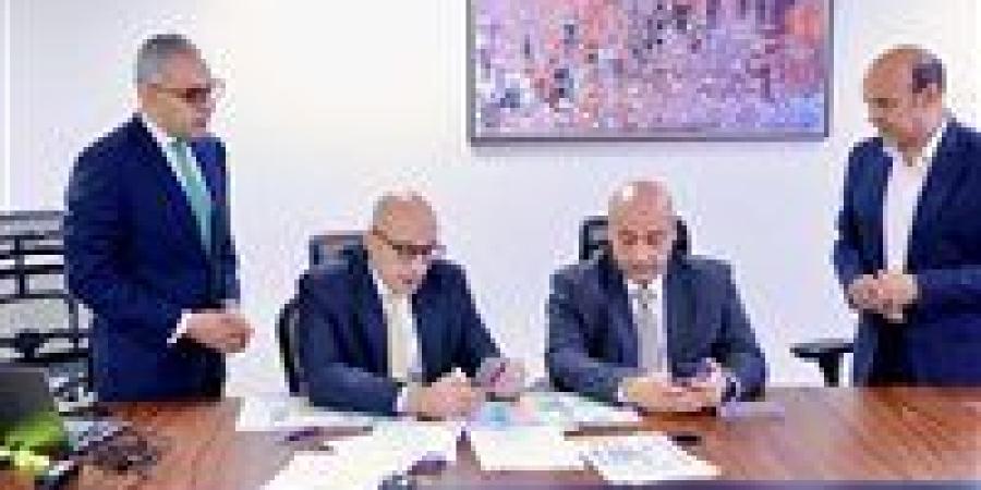 وزير التعليم يتابع امتحانات الدبلومات الفنية من غرفة العمليات المركزية بمقر الوزارة بالعاصمة الإدارية