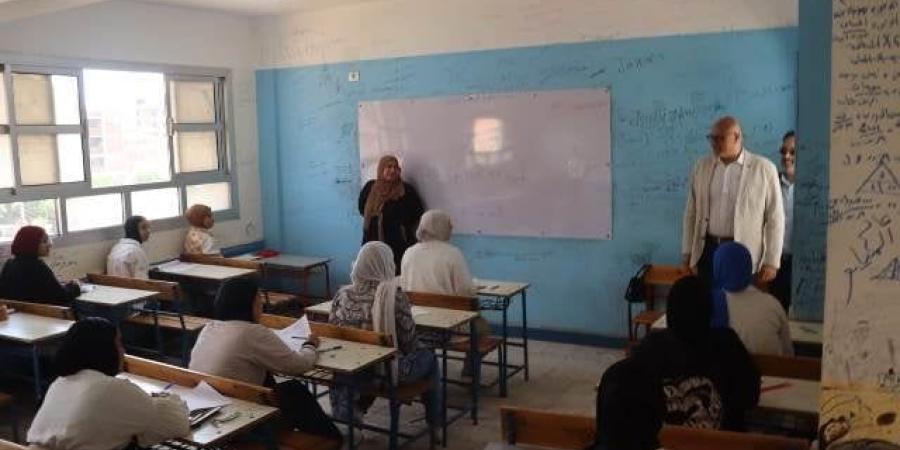 تداول صور لامتحان اللغة الإنجليزية للشهادة الإعدادية بالقليوبية.. والتعليم: قديمة