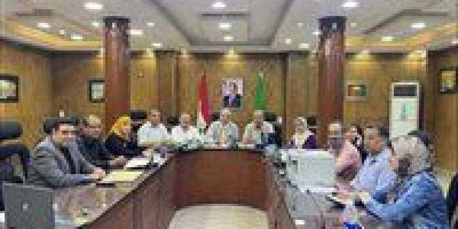 مدير تعليم القليوبية يتابع سير امتحانات الدبلومات الفنية ويشدد على الانضباط