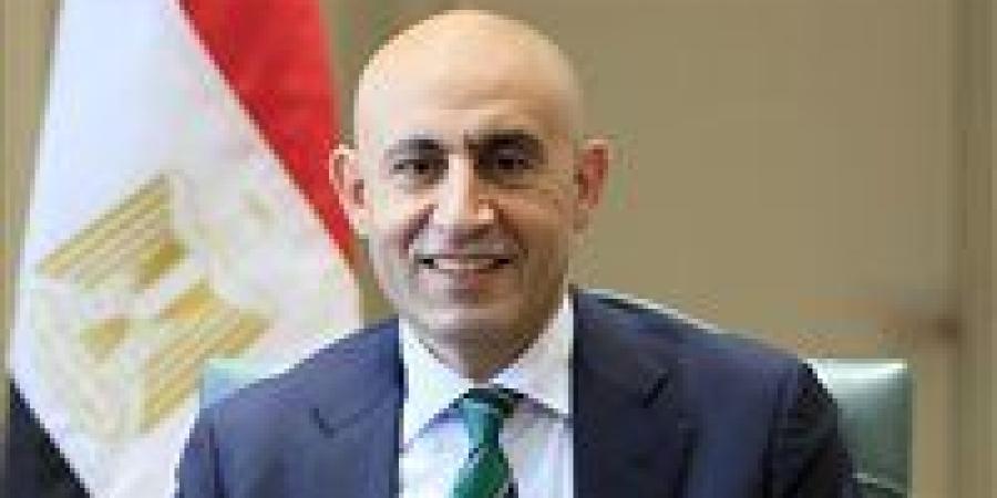 عبداللطيف: لا عجز في المعلمين.. والتقييمات الأسبوعية ضرورة تعليمية