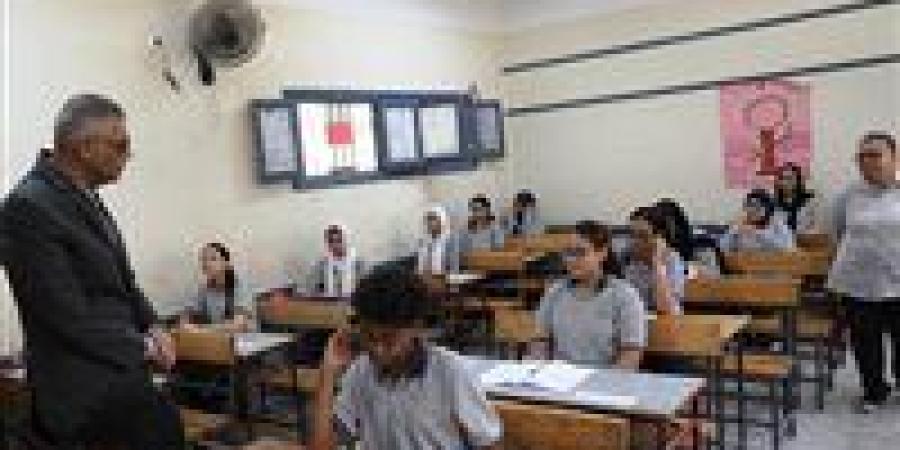 انتهاء اختبار اللغة الإنجليزية لطلاب الشهادة الإعدادية بالقاهرة والجيزة