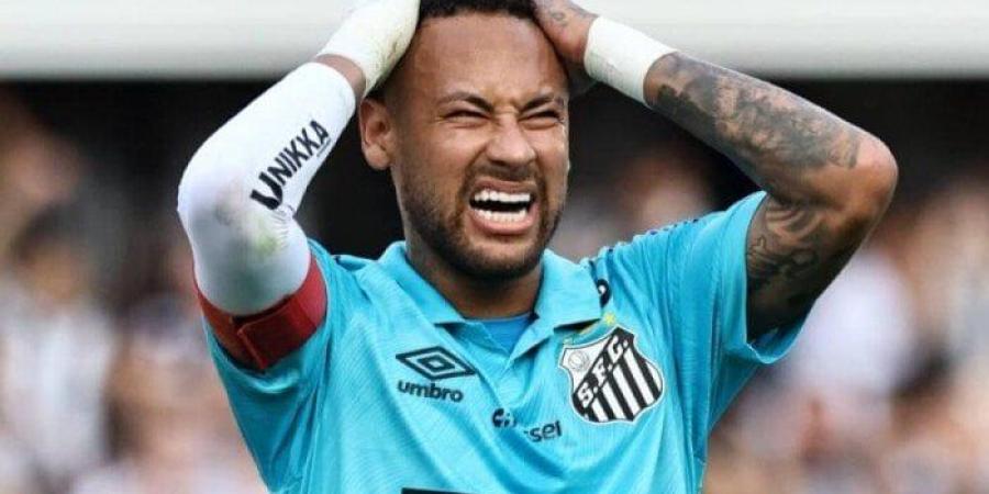 نيمار يعتذر عن طرده في مباراته الأخيرة مع سانتوس البرازيلي