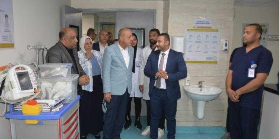 محافظ الأقصر يتفقد أعمال التطوير بمستشفى الكرنك الدولي
