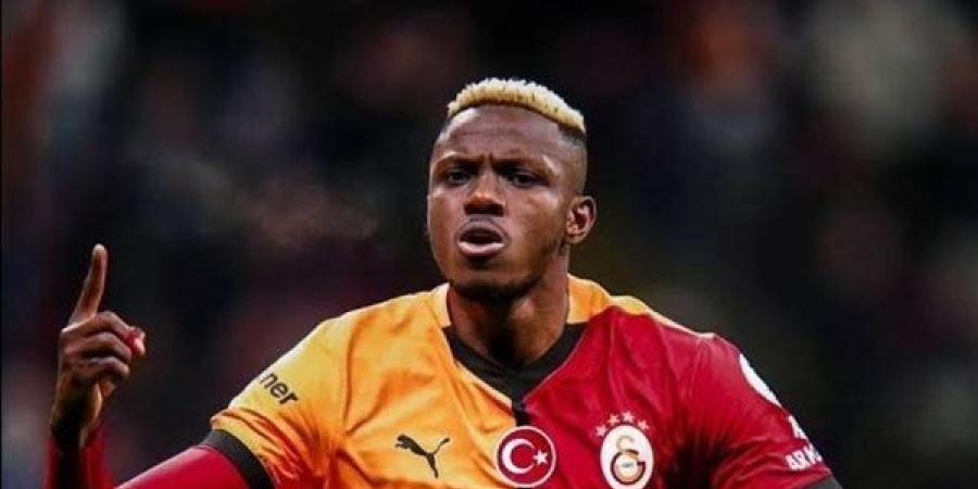 "الزعيم" يخطف أوسيمين في صفقة خيالية قبل مونديال الأندية