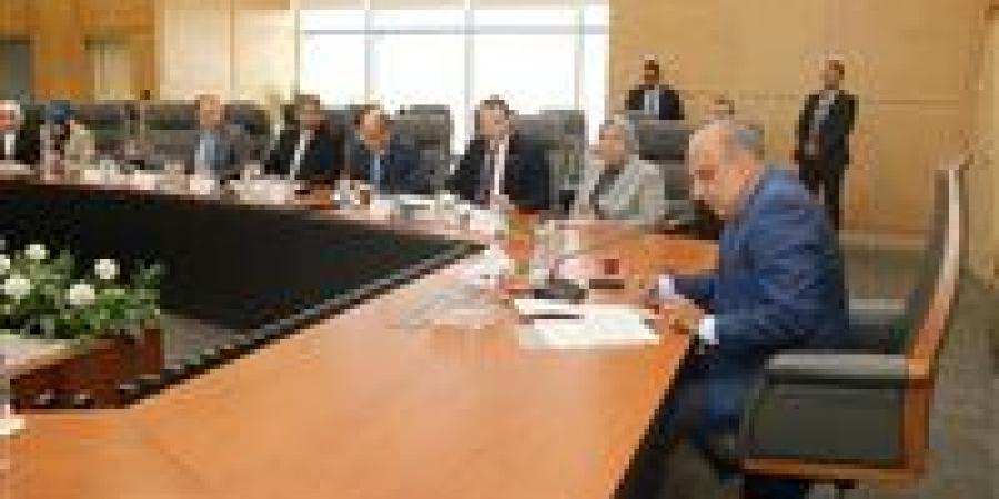 وزير الكهرباء يبحث تعزيز التعاون مع المفوضية الأوروبية بمجالات الطاقة المتجددة