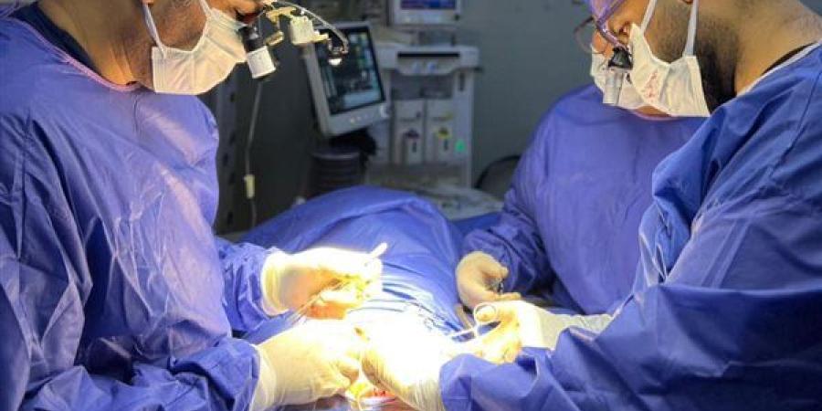 جراحة دقيقة بالمنظار لطفلة تعاني من فتق مورجاني نادر بمجمع السويس الطبي