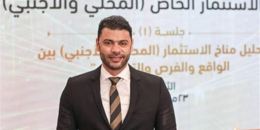 "أب في الغيبوبة وطفل بلا سند".. أحمد حلمي يتكفّل بعلاج مصاب بعاصفة الإسكندرية