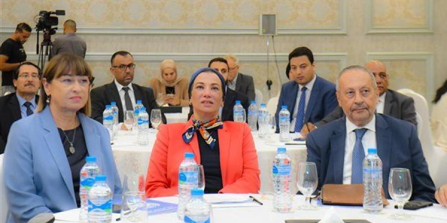 وزيرة البيئة تطلق دليل المشروعات الصغيرة والمتوسطة الخضراء والآلية الرقمية للتقييم الذاتي