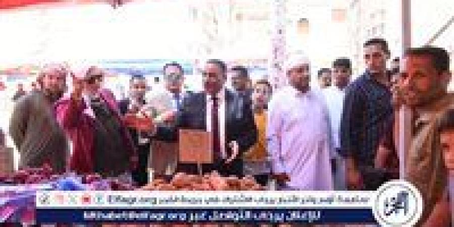 اللواء خالد شعيب يفتتح معرض اليوم الواحد في مطروح