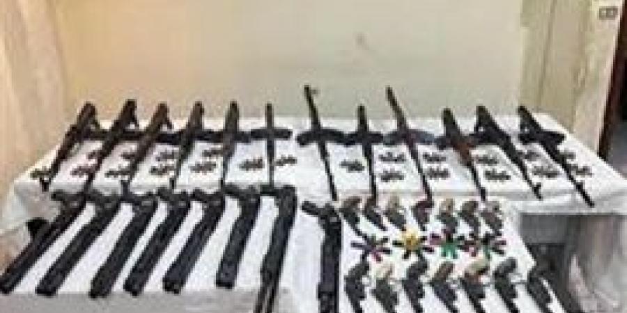 ضبط 425 قضية مخدرات 186 قطعة سلاح نارى خلال حملات اليوم الواحد