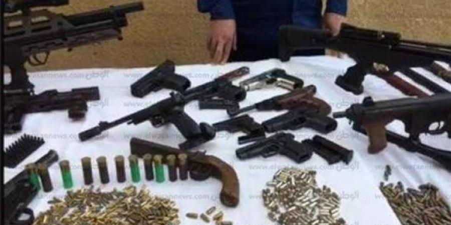 ضبط 425 قضية مخدرات و186 قطعة سلاح ناري خلال 24 ساعة