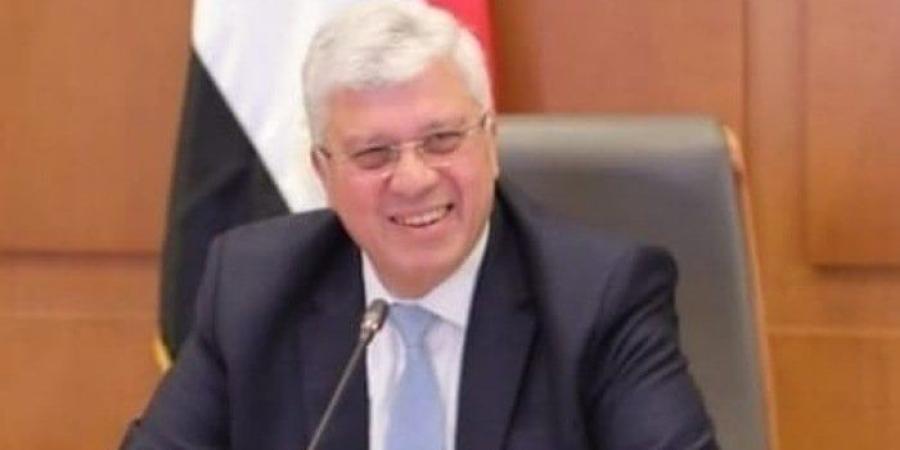 وزير التعليم العالي يعلن صدور قرارات جمهورية بتعيين قيادات جامعية جديدة