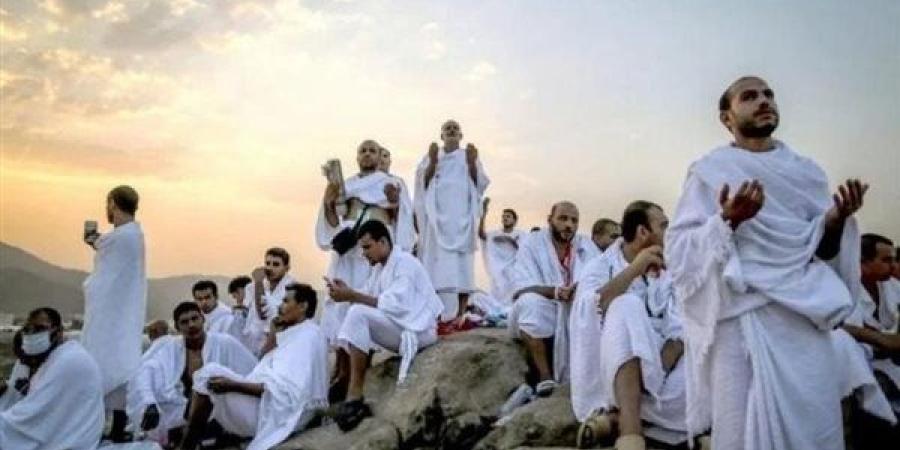 وزارة الداخلية تنتهي من تصعيد أسر شهداء الشرطة إلى صعيد عرفات