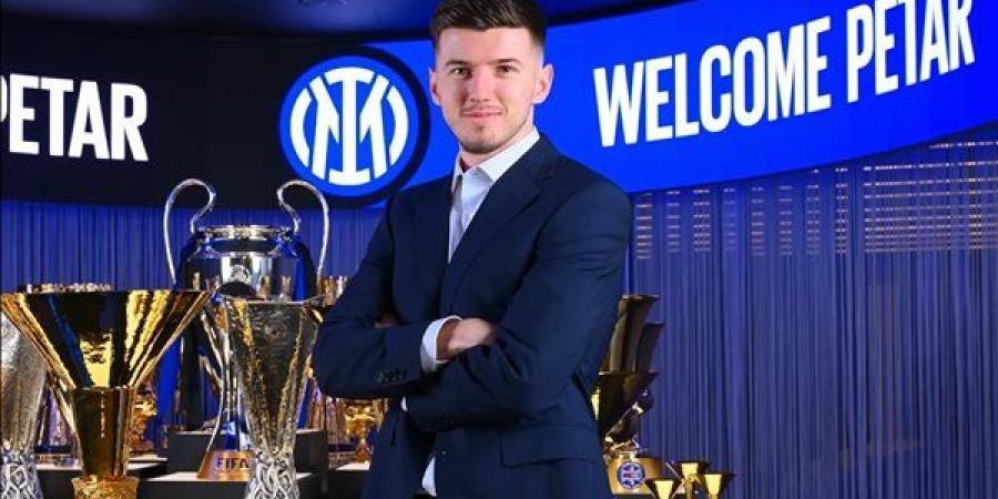 رسميًا.. إنتر ميلان يعلن ضم أولى صفقاته الصيفية