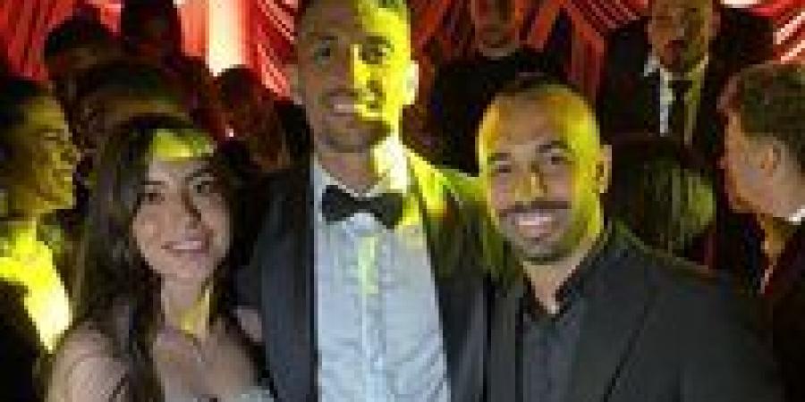 بحضور مصطفى محمد.. طاهر محمد طاهر يحتفل بزفافه