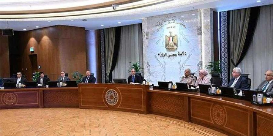 رئيس الوزراء يوجه جميع الأجهزة الحكومية والجهات المعنية باتخاذ التدابير اللازمة خلال فترة إجازة عيد الأضحى