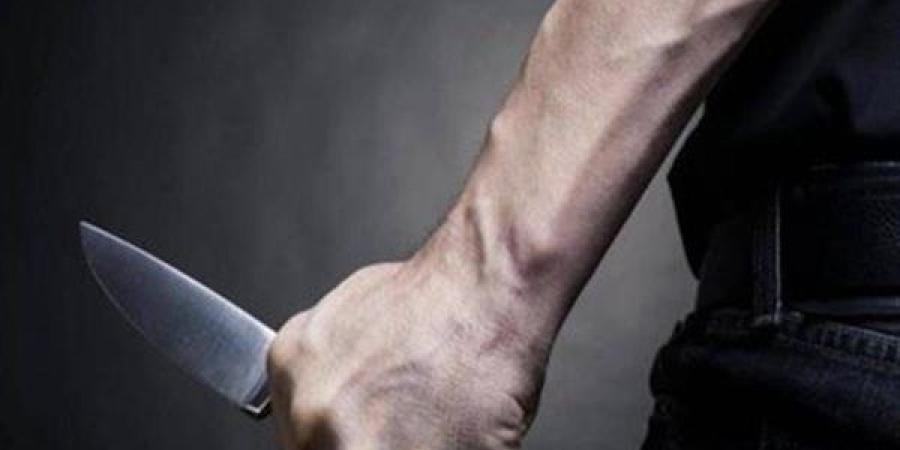 شاب يعتدي على والديه طعنًا في الرأس والرقبة بأسوان