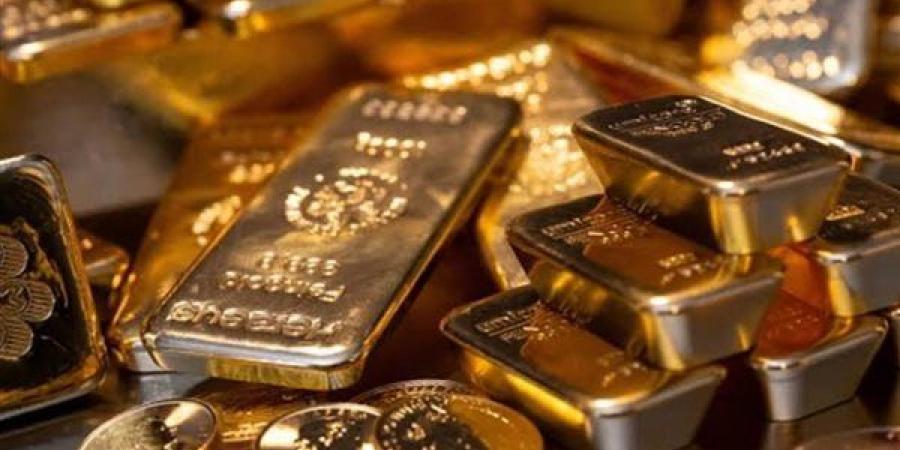 ارتفاع في سعر الذهب محليًا رغم تراجع عالمي.. ماذا يحدث للمعدن الأصفر؟