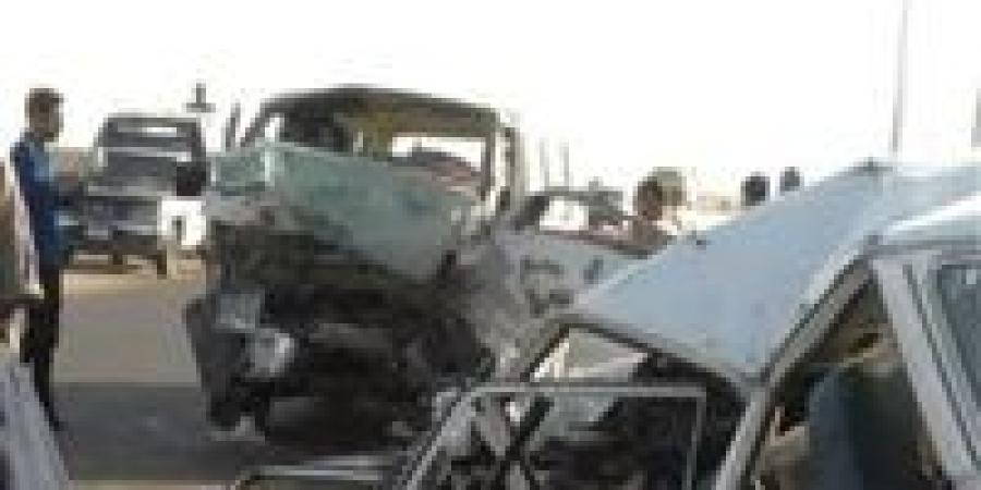 تفاصيل إصابة 18 شخص بتصادم سيارتين على طريق السويس – العين السخنة