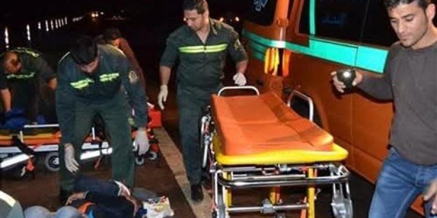 إصابة 7 أشخاص في حادث انقلاب سيارة بالفيوم