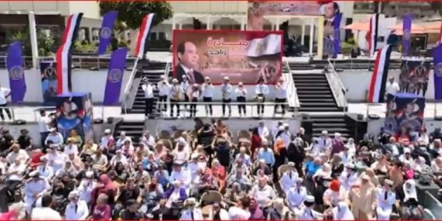 عروض فلكلورية وترفيهية.. الداخلية تحتفل مع كبار السن بـ عيد الأضحى المبارك