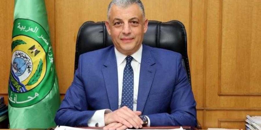 محافظ الإسماعيلية يتابع جهود مديرية الصحة في مواصلة الحملات الرقابية على المنشآت الغذائية