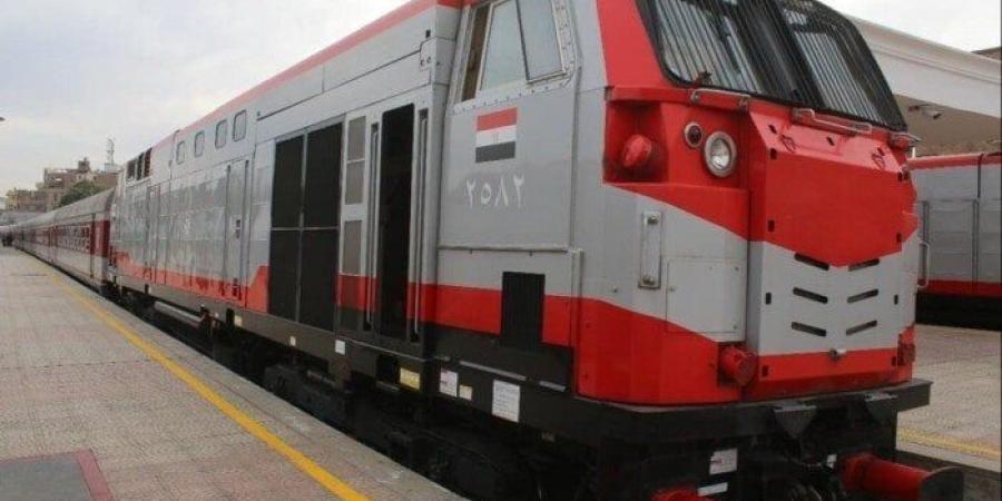 لو مسافر القاهرة.. اعرف جدول مواعيد قطارات الصعيد اليوم الإثنين 9 يونيو 2025