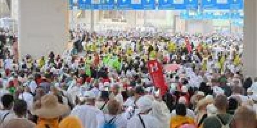 بعثة حج "الجمعيات الأهلية" تتابع إقامة الحجاج في منى خلال أيام التشريق